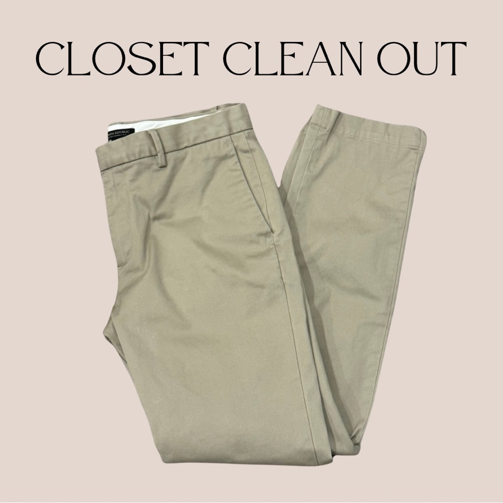 SALE ‼️ Banana Republic Chinos